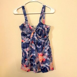 Cute romper in tie-dye. Breezy jersey material